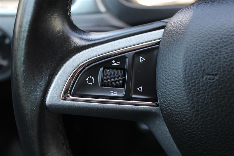 Škoda Rapid 1,2 TSI  NOVÉ V ČR,60TKM - fotka 13 z 21