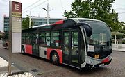 Řidičům autobusů zaměstnavatelé meziročně zvýšili nástupní mzdu o 7 procent, na 38 tisíc korun. Foto Wikimedia Commons, TFerenczy. CC BY-SA 4.0