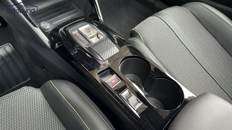 Peugeot 208 Hybrid 145 e-DSC6 (MHEV) GT  - fotka 9 z 10