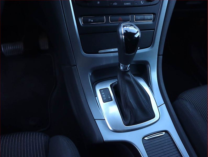 Ford Mondeo (2013) 2.0 TDCi, Automat, Navi - fotka 16 z 19