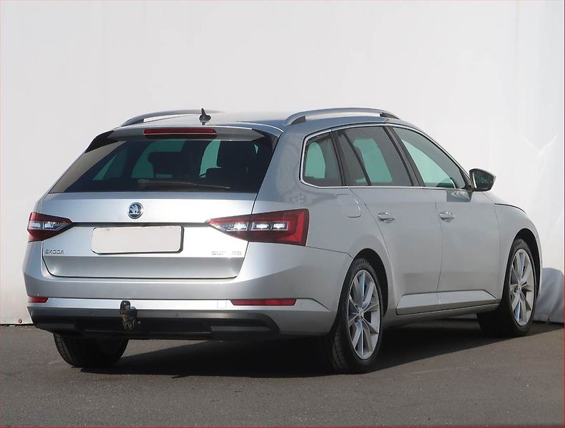 Škoda Superb (2016) Style Plus 2.0 TDI, Automat - fotka 5 z 26