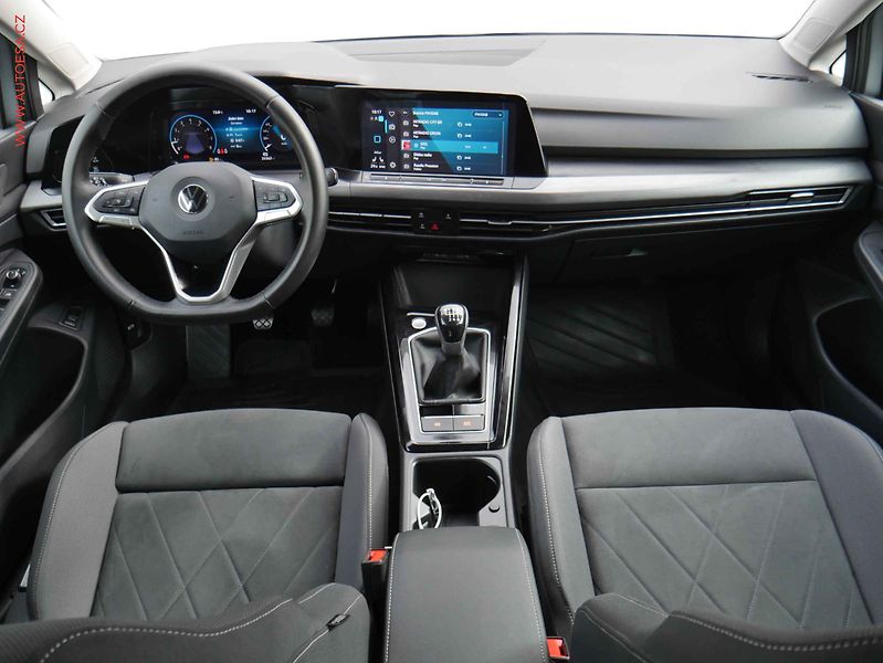 Volkswagen Golf (2022) 1.5 TSi, 1.maj,ČR, Stylem - fotka 8 z 24