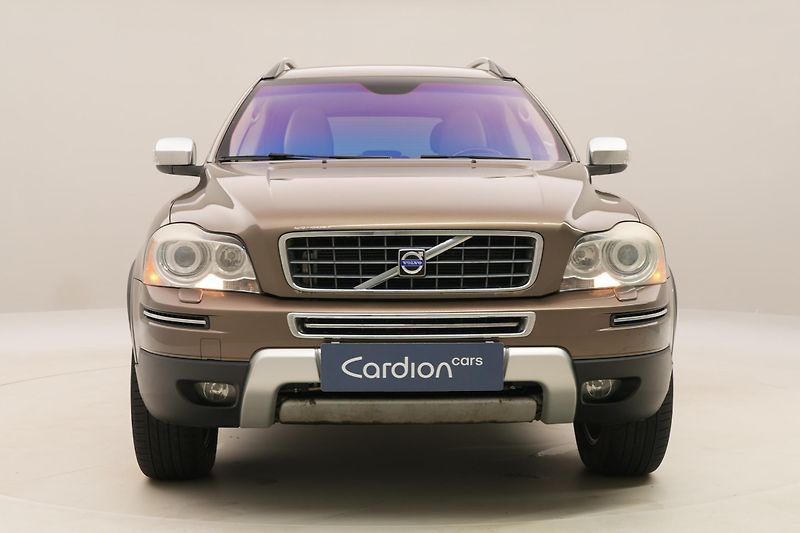 Volvo XC90 D5 AWD EXECUTIVE AUT CZ - fotka 19 z 37