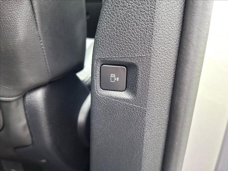 Citroën SpaceTourer 2,0 BlueHDi 180 EAT8 SHINE XL - fotka 36 z 36