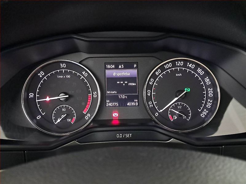 Škoda Superb (2016) 2.0 TDI, Automat, Kůže, Navi - fotka 11 z 23
