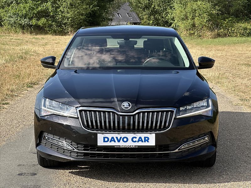 Škoda Superb 2,0 TSI 140kW DSG CZ Style DPH - fotka 2 z 28
