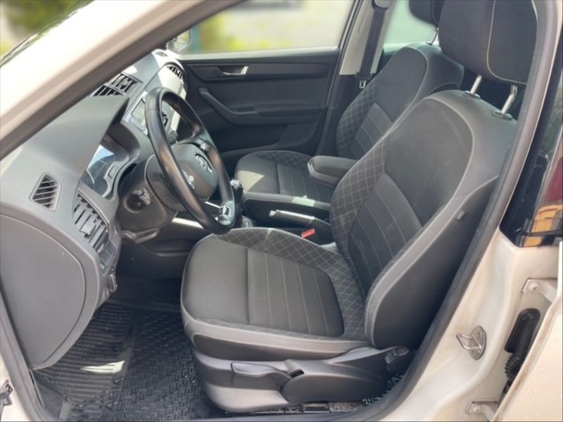 Škoda Fabia 1,0 TSI 70 Ambition - fotka 7 z 11