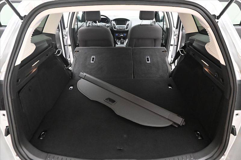 Ford Focus 1,5 TDCi 88 kW - fotka 11 z 28