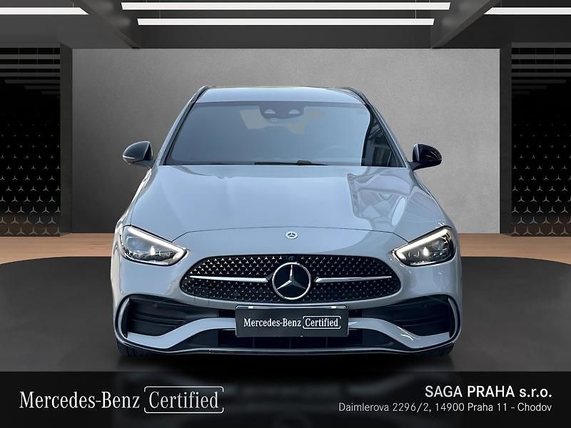 Mercedes-Benz Třídy C C-Třída 220 d 4MATIC kombi AMG - fotka 2 z 18