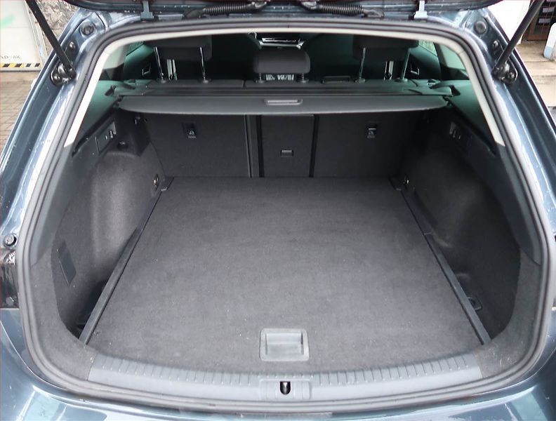 Seat Leon (2021) 1.5 TSI, Navi, Tempomat - fotka 13 z 23