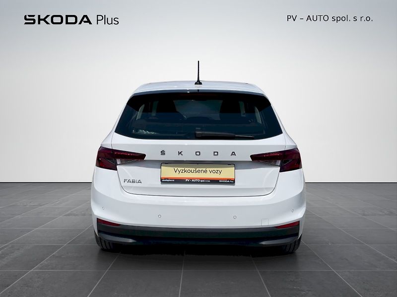 Škoda Fabia (2023) 1.0 TSI 70kW Ambition Plus - fotka 25 z 30