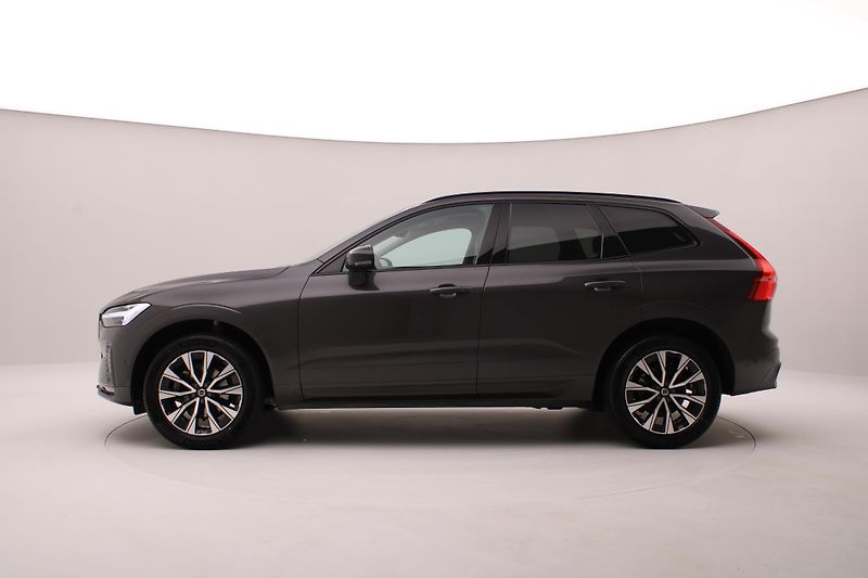 Volvo XC60 B5 AWD DARK PLUS REZERVACE - fotka 10 z 57
