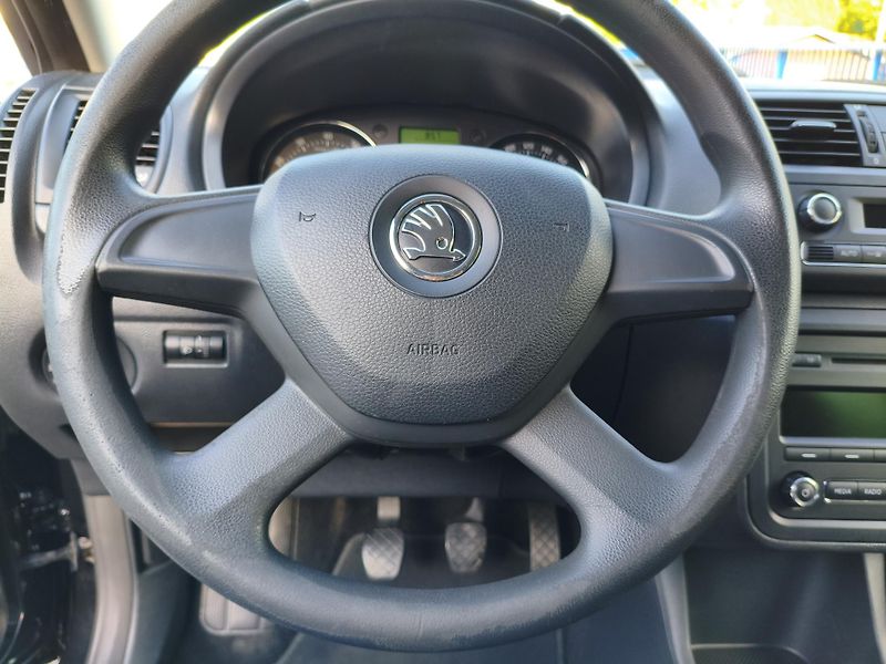 Škoda Fabia (2014) 1,2 TSI Style Fresh Combi - fotka 21 z 30