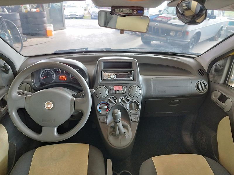 Fiat Panda (2010) 1,3I 44kw ALU EL. VÝBAVA - fotka 10 z 11