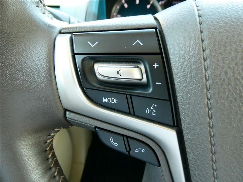 Toyota Land Cruiser 2,8 D-4D 150kW 2Maj, ČR, DPH - fotka 20 z 41