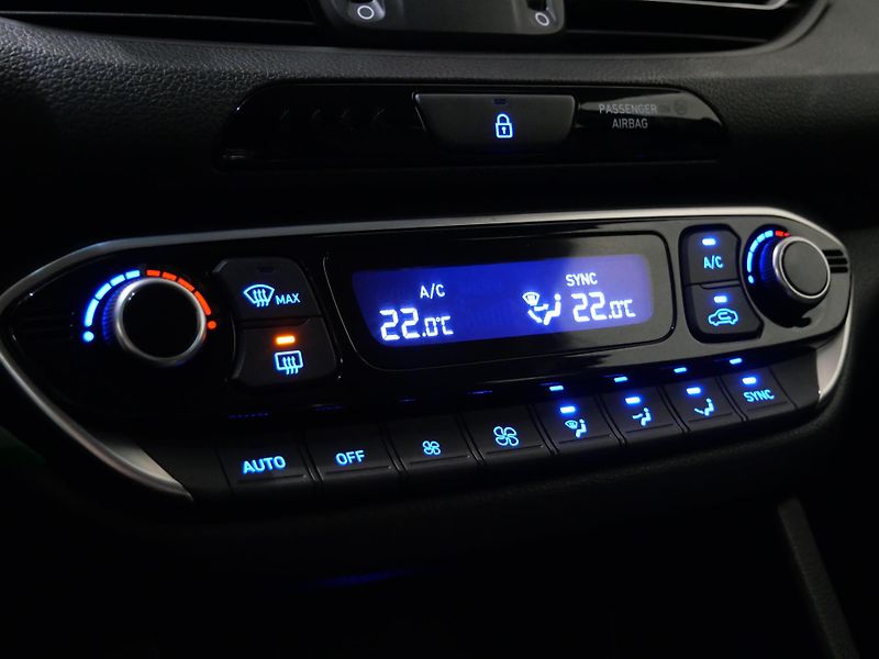 Hyundai i30 - fotka 21 z 26