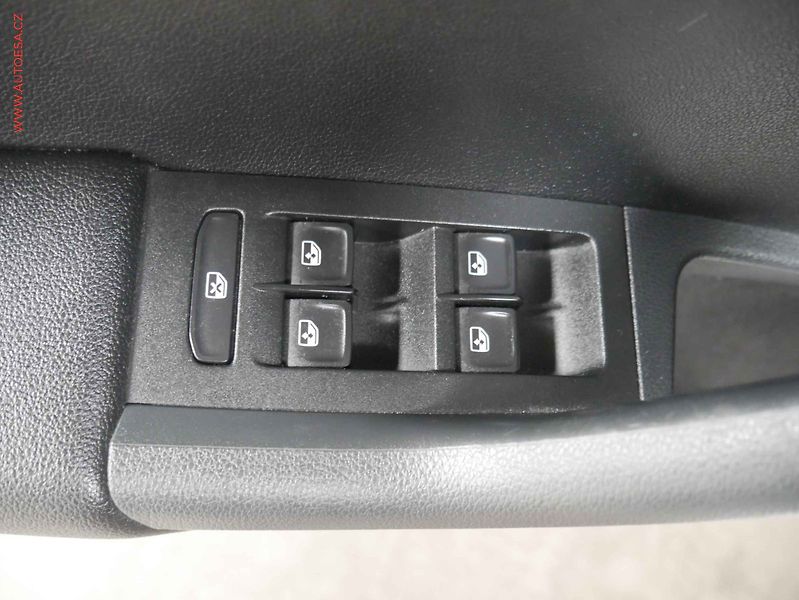 Škoda Octavia (2019) 2.0 TDi, 1.maj,ČR, Style - fotka 21 z 22