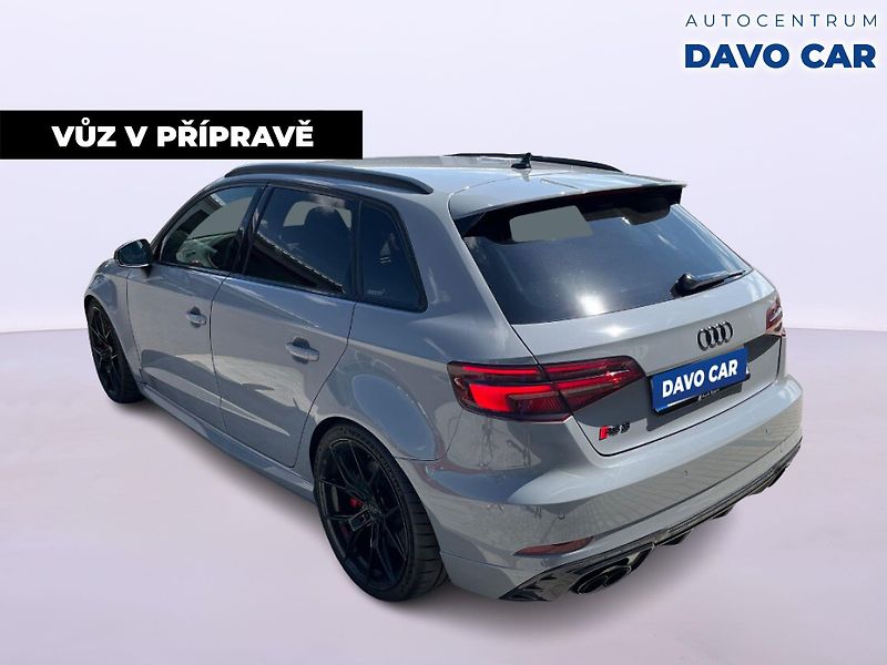 Audi RS 3 2.5 TFSI 294kW quattro S-troni - fotka 2 z 12