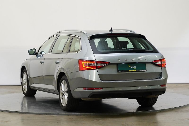 Škoda Superb - fotka 7 z 26