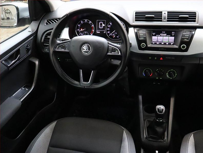 Škoda Fabia (2015) Ambition 1.2 TSI, Tempomat - fotka 7 z 18