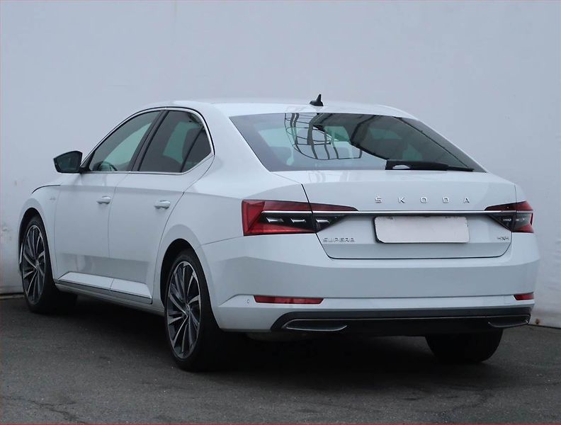 Škoda Superb (2022) Laurin&Klement 2.0 TDI - fotka 4 z 25