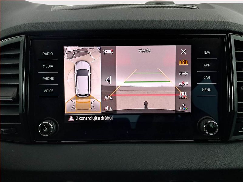 Škoda Karoq (2023) Sportline 2.0 TDI - fotka 18 z 21