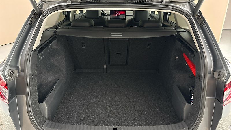 Škoda Enyaq 82 kWh AUT 80x Clever - fotka 17 z 31