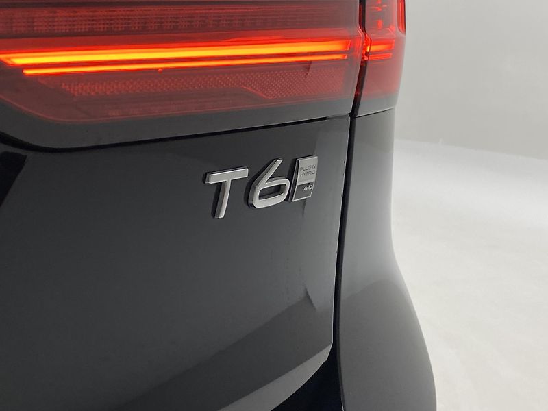 Volvo V90 T6 AWD PLUG-IN DARK PLUS AUT - fotka 39 z 59