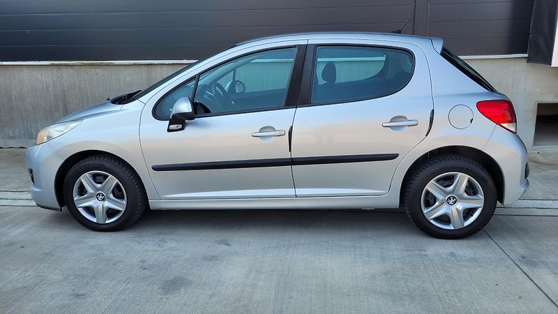 Peugeot 207 1,4i KOUPENO V ČR - fotka 5 z 18