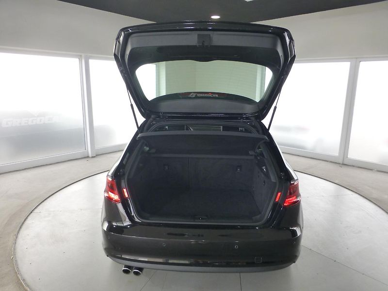 Audi A3 (2013) 2,0TDI-110KW*NAVI*XENON*KAMERA - fotka 25 z 29