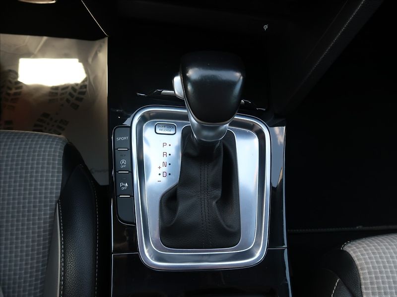 Kia Ceed 1,6 CRDi,100kW,Exclusive,ČR - fotka 19 z 31