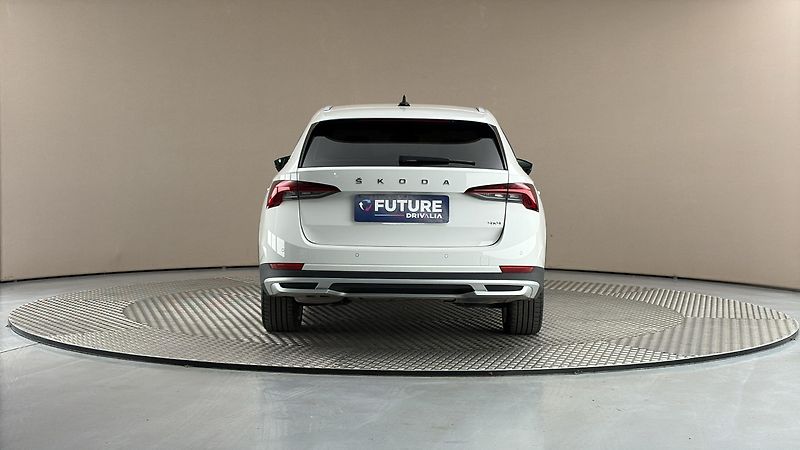 Škoda Octavia 2.0 TDI DSG 4x4 Scout Combi - fotka 5 z 27