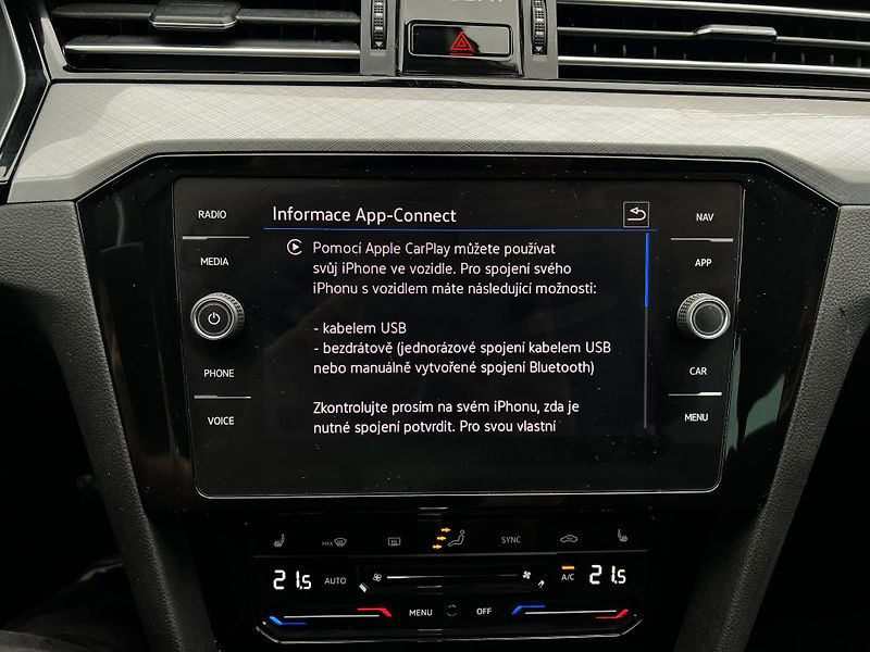 Volkswagen Passat 2.0TDI DSG 110kW Business DPH - fotka 16 z 24