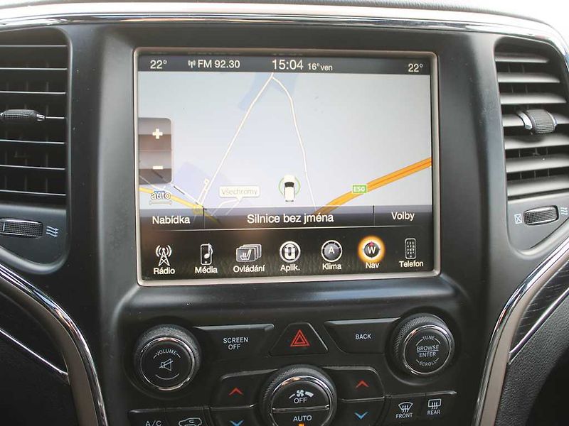 Jeep Grand Cherokee 3.0 V6 TURBO DI, NAVIGACE, PAN - fotka 17 z 22