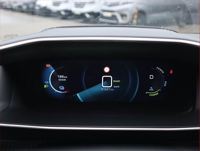 Peugeot 208 (2020) GT 50 kWh, SoH 92%, Automat - fotka 11 z 26