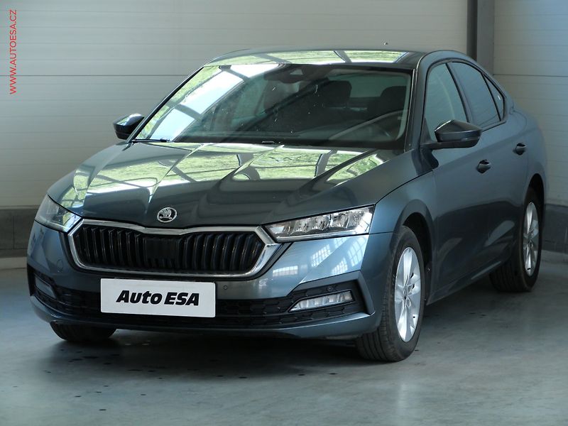 Škoda Octavia (2021) 2.0TDi, DSG, navi, LED - fotka 3 z 24