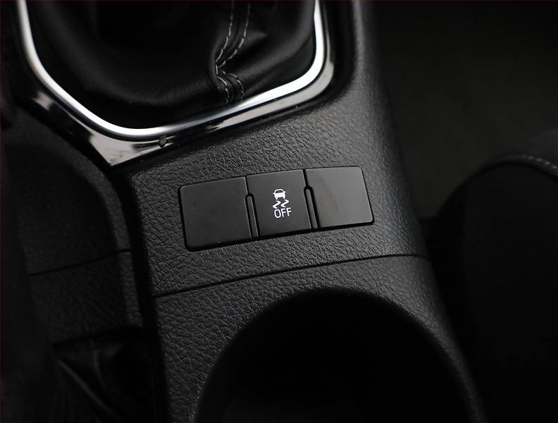 Toyota Auris (2015) 1.6 Valvematic, ČR,1.maj - fotka 14 z 18