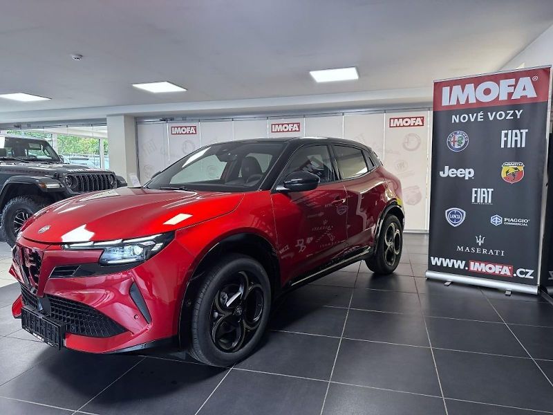 Alfa Romeo Junior (2026) Ibrida 1.2 Turbo 145k eDCT6 Q4 - fotka 3 z 17