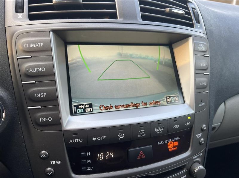 Lexus IS 2,2 220d,Keyless,Navi,Kůže - fotka 15 z 19