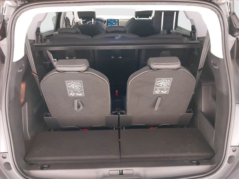Peugeot 5008 (2020) 1.5 BlueHDi, 7 míst - fotka 14 z 19