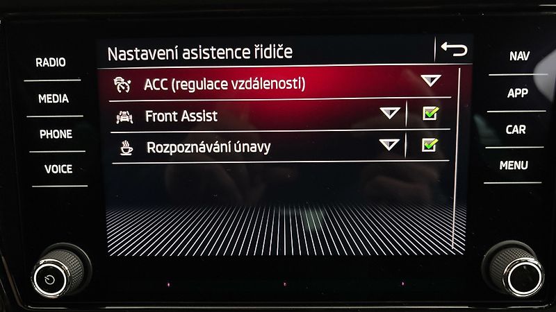 Škoda Kodiaq 2.0 TDI DSG 4x4 Sportline - fotka 25 z 29