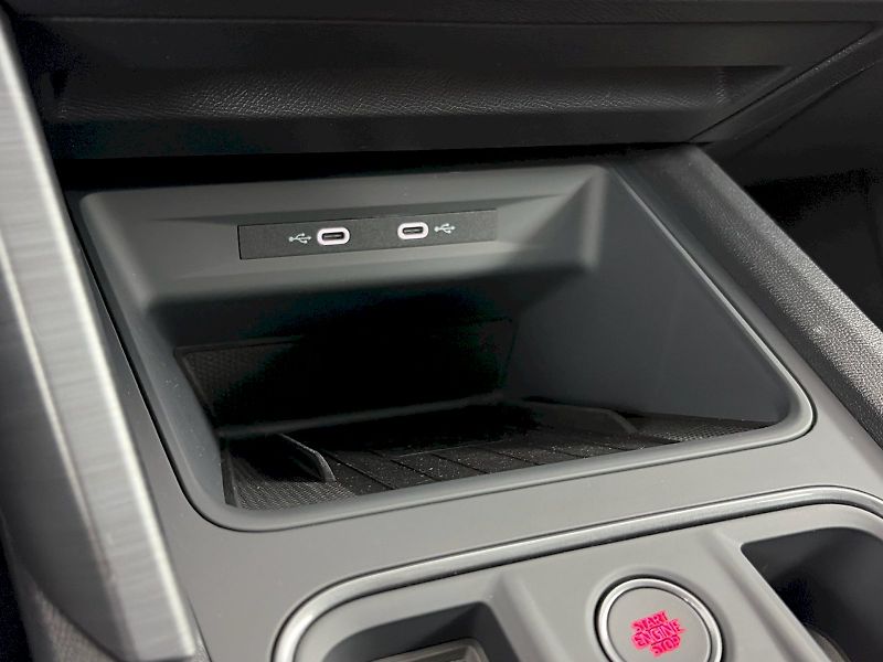 Cupra Leon (2023) ST 2.0 TSI 180kW DSG - fotka 22 z 33