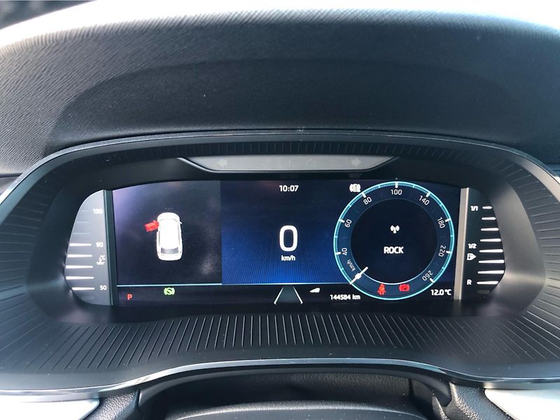 Škoda Octavia 2,0TDi 110kW STYLE DSG - fotka 19 z 29