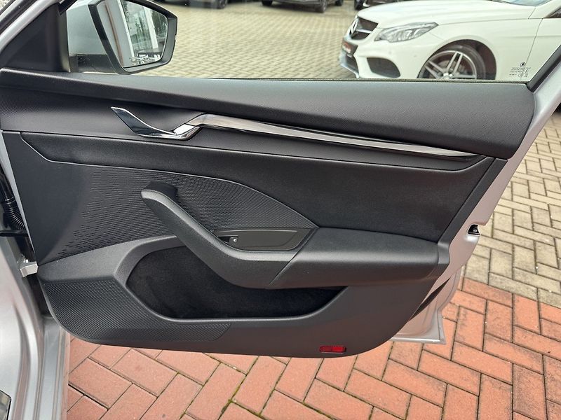 Škoda Octavia (2021) 2.0TDi 110kW 4x4 DSG LED - fotka 21 z 50
