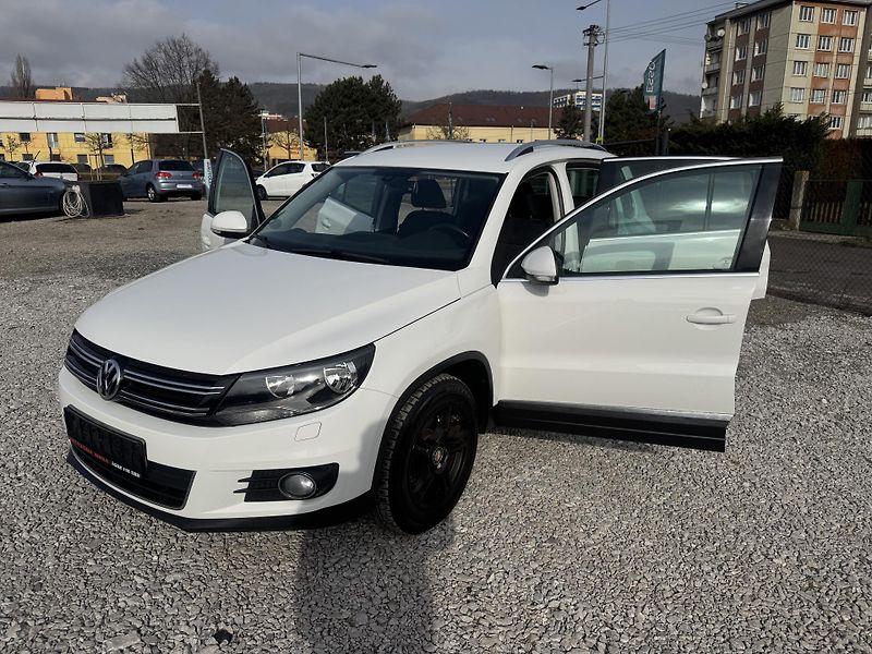 Volkswagen Tiguan 1.4TSi. Rezervace  - fotka 15 z 67