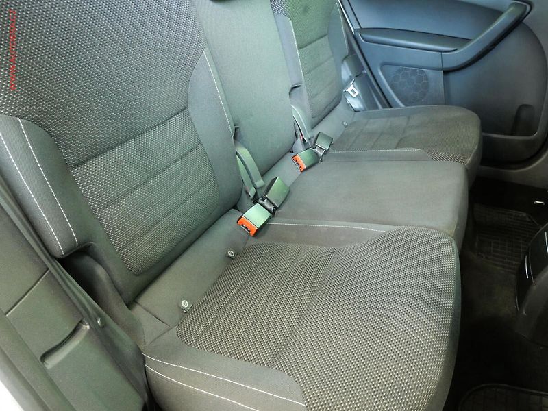 Škoda Yeti (2014) 2.0TDI, ČR, Xenon, AC - fotka 12 z 24