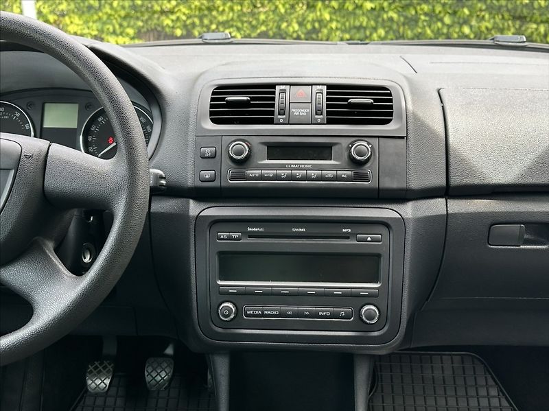 Škoda Roomster 1,2 HTP 69PS  Style - fotka 24 z 45