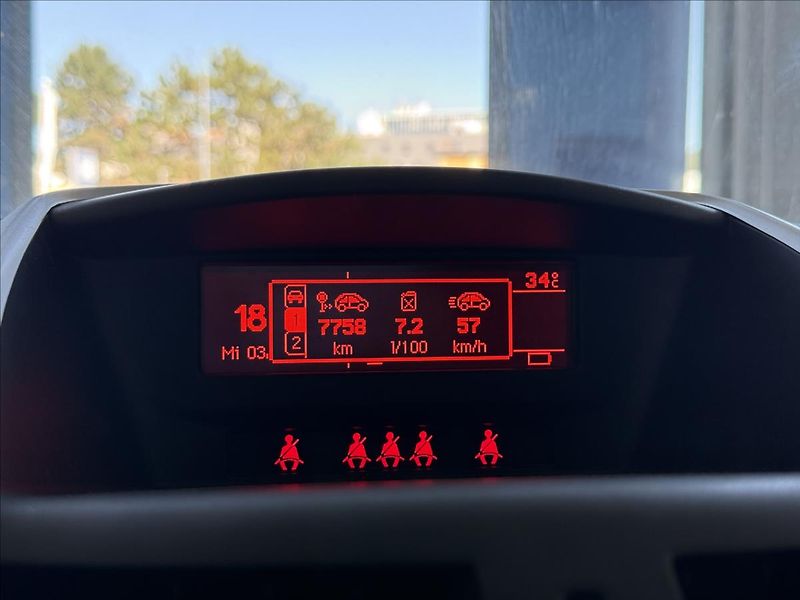 Peugeot 207 1,4   54 kW,HUSKY,SERVISKA - fotka 14 z 20