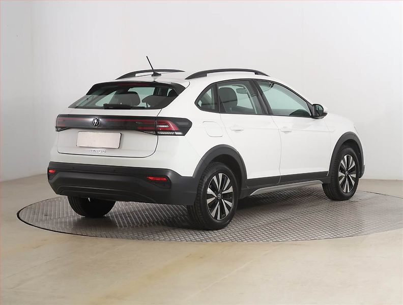 Volkswagen Taigo (2022) Life 1.0 TSI, Serv.kniha - fotka 5 z 17