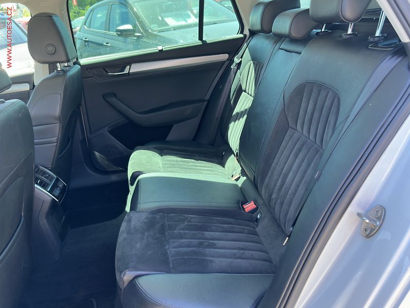 Škoda Superb (2015) 2.0 TDi, Style, DSG - fotka 12 z 20